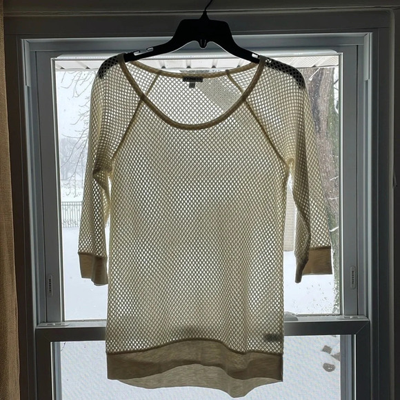 Women’s Express Sz S diamond eyelet cream shirt/cover up. 3/4 sleeves. So cute - Picture 6 of 6